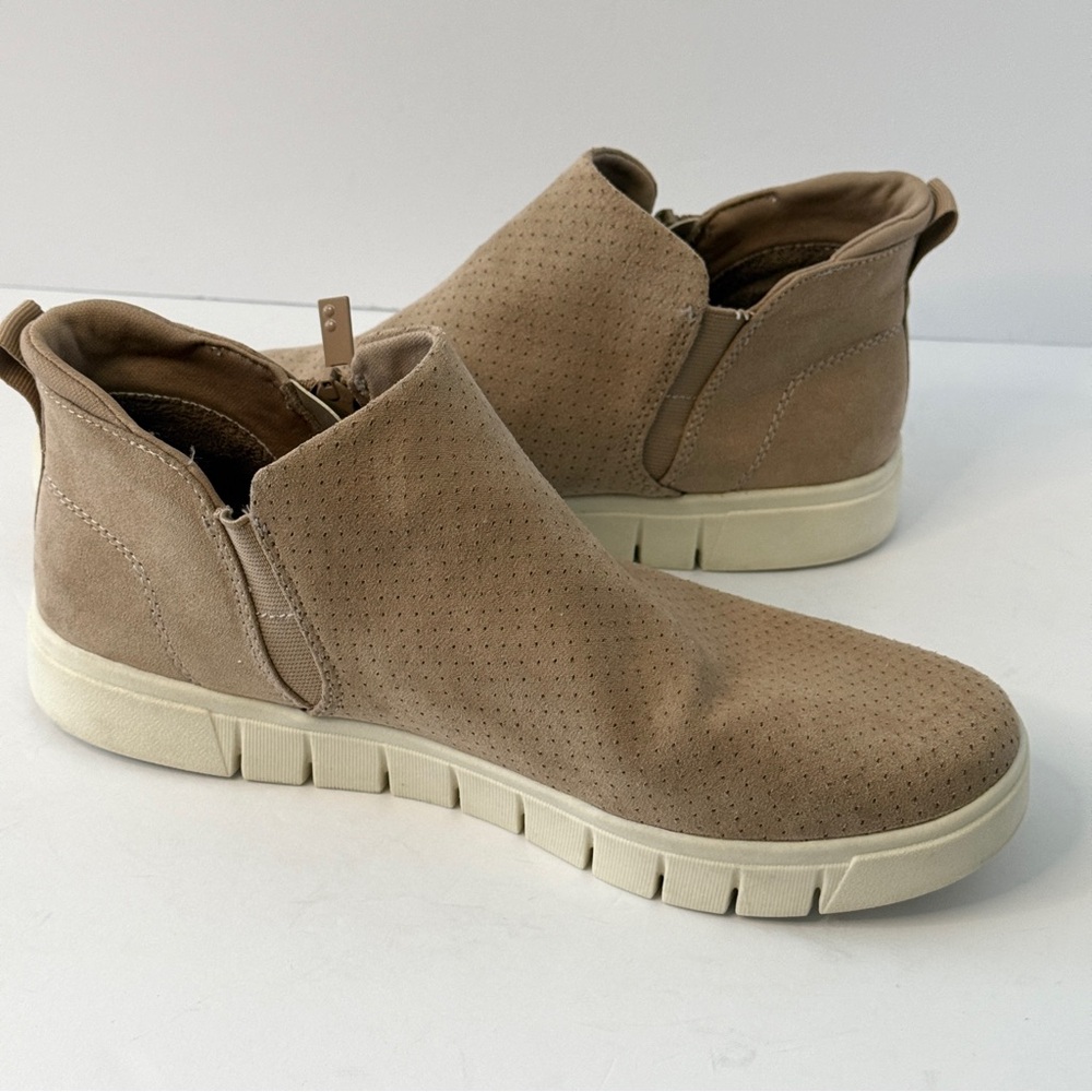 Ryka Women's Hensley 2 Suede Ankle Zip Sneaker Booties in Taupe Size 8.5. - Picture 2 of 10